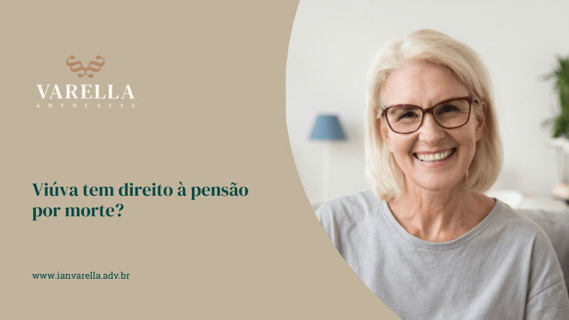 Mulher pensativa em frente ao notebook, representando dúvidas sobre a manutenção do plano de saúde após a demissão.